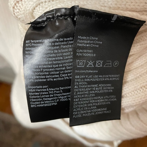 H&M Chunky Knit Sweater Dress - Picture 3 of 4